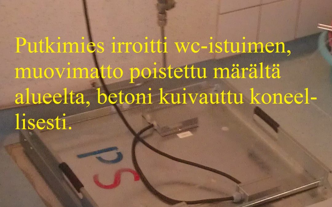 Vesi, kosteusvaurio kylpyhuoneessa