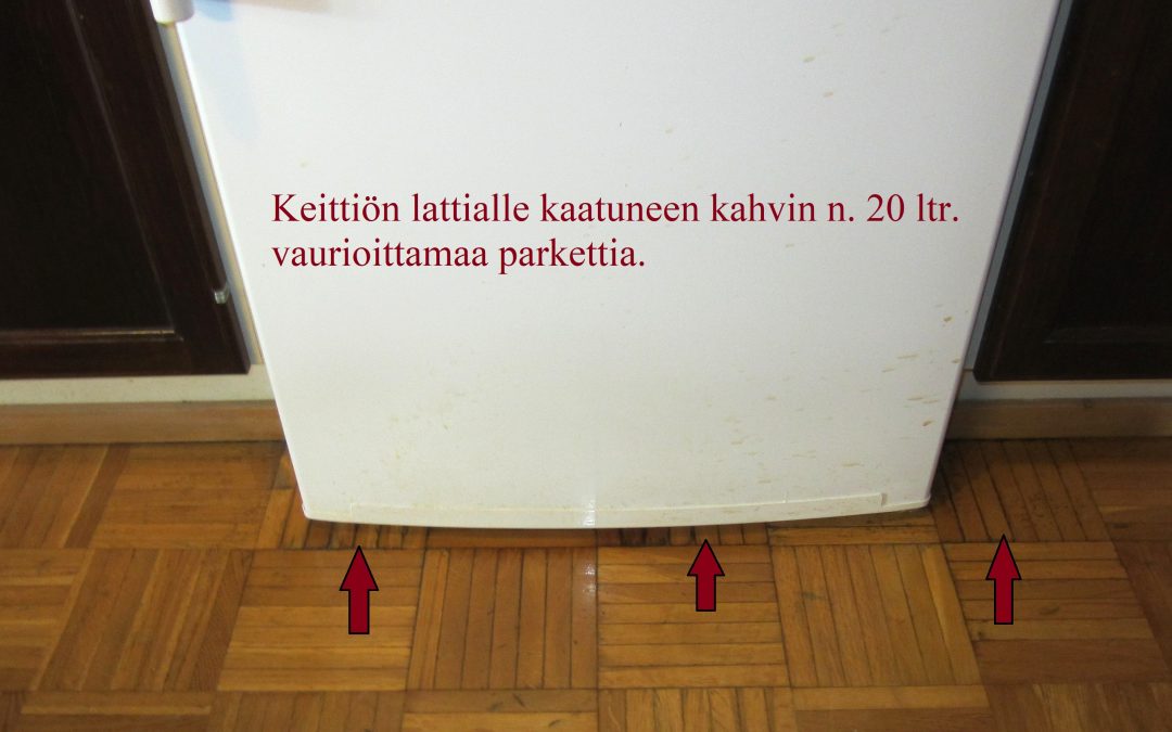 Vesi, suuri kahvinkeitin kaatunut, kosteusvaurio, kosteusmittaus